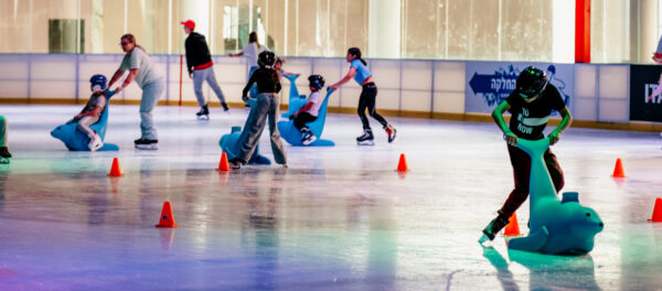 ⁦כרטיסיה ל-20 כניסות להחלקה בהיכל הקרח BLUE ICE ARENA אשדוד - מלא מוגבל!⁩ – תמונה ⁦11⁩