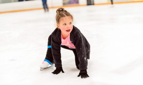 ⁦כרטיסיה ל-20 כניסות להחלקה בהיכל הקרח BLUE ICE ARENA אשדוד - מלא מוגבל!⁩ – תמונה ⁦2⁩