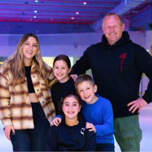 כרטיסיה GIFTCARD ל-5 כניסות להחלקה בהיכל הקרח BLUE ICE ARENA אשדוד